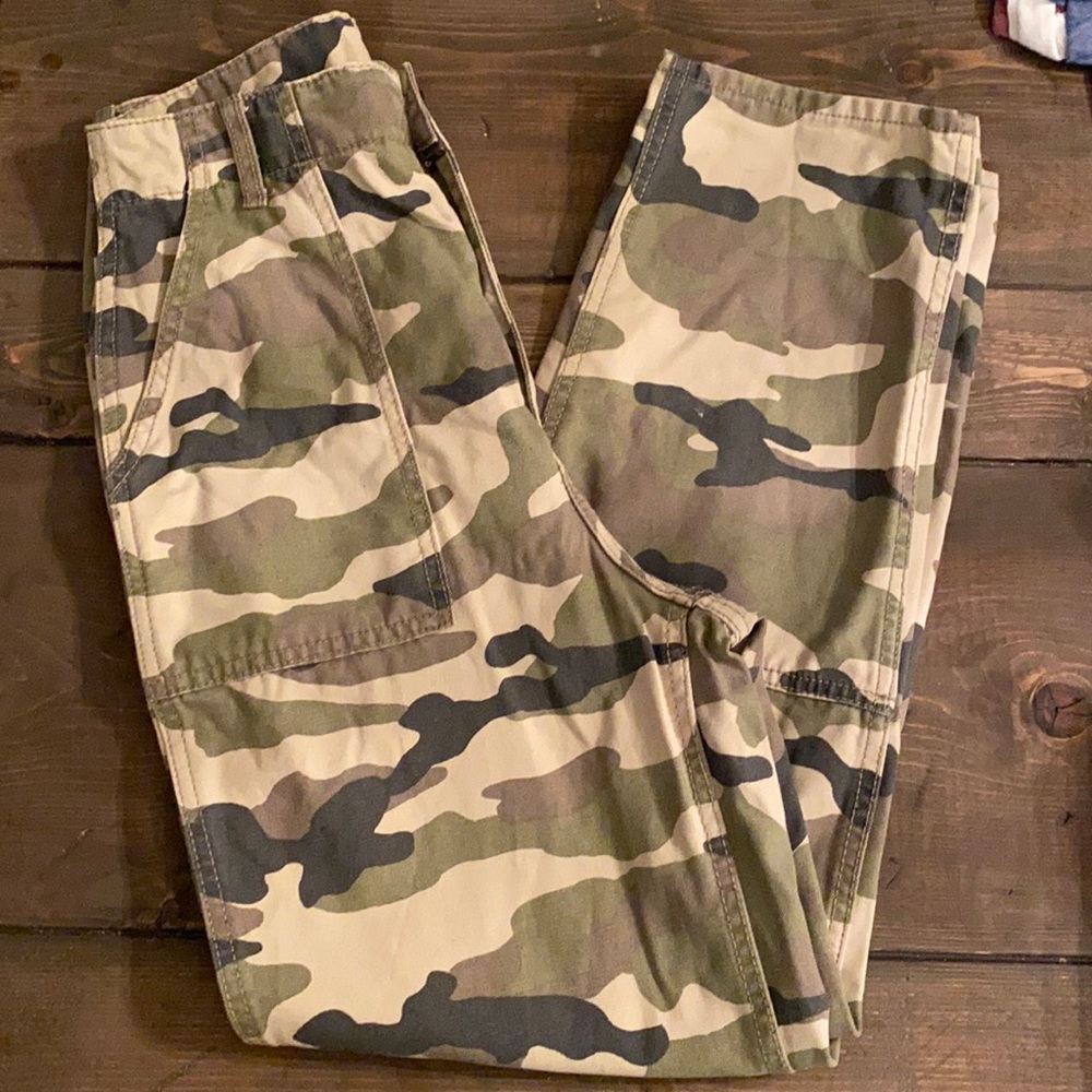 Camo Cargo Pants - H&M Size 4
